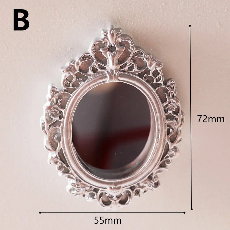 1PC Mini Mirror Model Gold Silver 1:12 Classic Resin Crown Mirror Photo Frame Dollhouse Miniature Mirror Decor Accessories