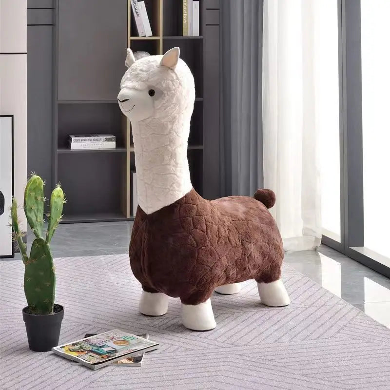 FULLOVE Cartoon Alpaca Stool Children's Casual Shoes Changing Stool Children's Household Living Room Decoration Doll Stool