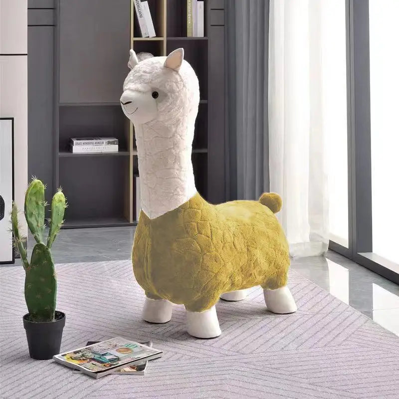 FULLOVE Cartoon Alpaca Stool Children's Casual Shoes Changing Stool Children's Household Living Room Decoration Doll Stool