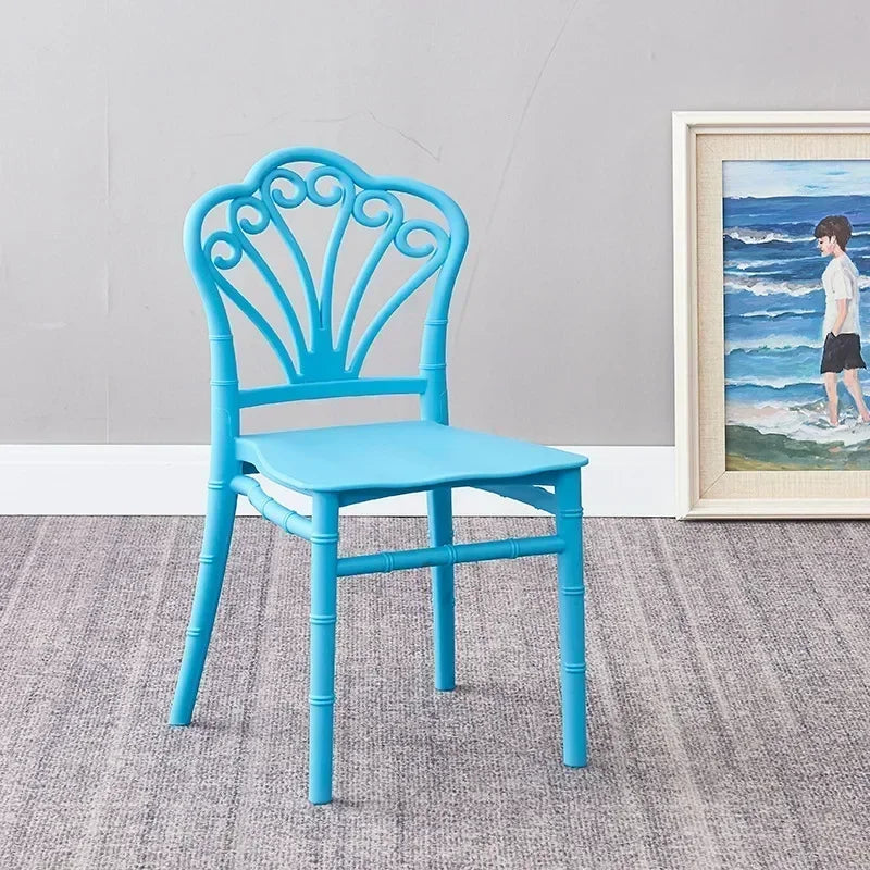 5 Pieces Lightweight Children's Furniture Plastic Chiavari Chairs Suitable for Living Rooms Restaurants Schools Parties Camping