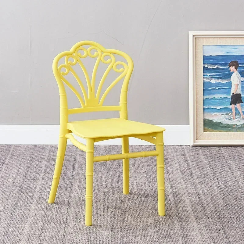 5 Pieces Lightweight Children's Furniture Plastic Chiavari Chairs Suitable for Living Rooms Restaurants Schools Parties Camping
